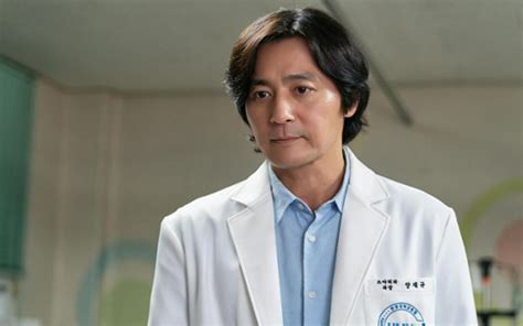 Korean 90s heartthrob Jang Dong.